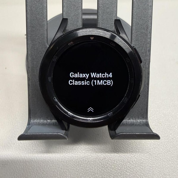 Samsung Galaxy Watch4 Classic - Wi-Fi, Black, 42mm