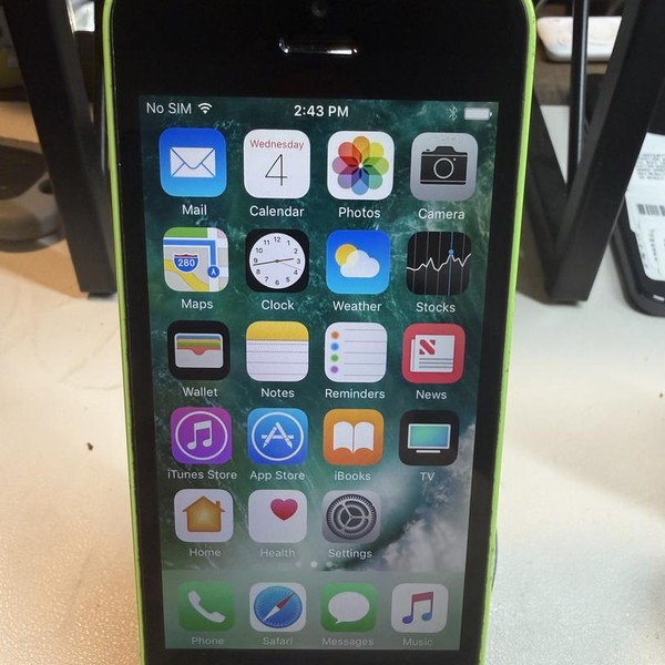 Apple iPhone 5C - Unlocked, 16 GB, Green, A1456