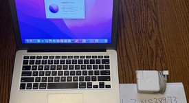 Good
													MacBook Air 2017 - 13" - I5, Silver, 128 GB, 8 GB, photo 1 of 9