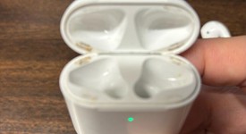 Used
													Apple AirPods 2nd Gen - Wireless Case, photo 5 of 7