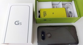 Mint
													LG G5 - Unlocked, Silver, 32 GB, RS988, photo 5 of 15
