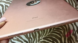 Good
													Apple iPad Pro 10.5" - AT&T, Rose Gold, 64 GB, photo 3 of 7