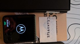 Good
													Motorola Razr Plus (2024) - Unlocked, Green, 256 GB, 12 GB, photo 5 of 5