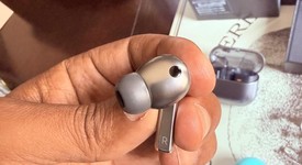 Used
													Samsung Galaxy Buds3 Pro - Silver, photo 5 of 7