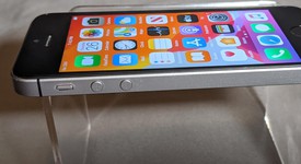 Good
													Apple iPhone SE 1st Gen 2016 - Cricket, Grey, 32 GB, A1662, photo 5 of 8