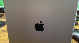 Good
													Apple iPad Pro 12.9" 1st Gen 2015 - Unlocked, Gray, 256 GB, A1652, 1st Gen 2015, photo 4 of 5