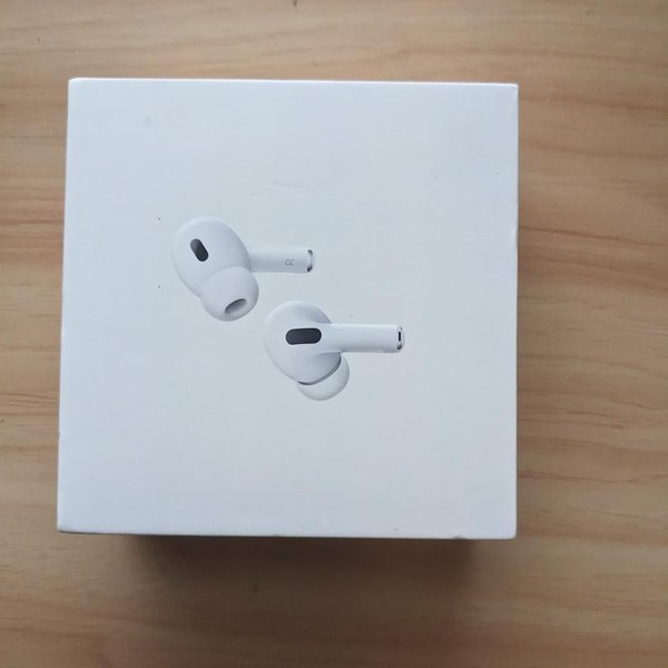 Apple AirPods Pro 2 - Lightning