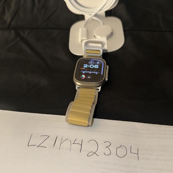 Apple Watch Ultra 2 49mm - Unlocked, Natural, A2986
