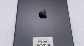 Fair
													Apple iPad 8th Gen - Wi-Fi, Gray, 32 GB, A2270, photo 4 of 9