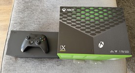 Mint
													Xbox Series X (2020) - Black, 1 TB, standard, photo 4 of 7