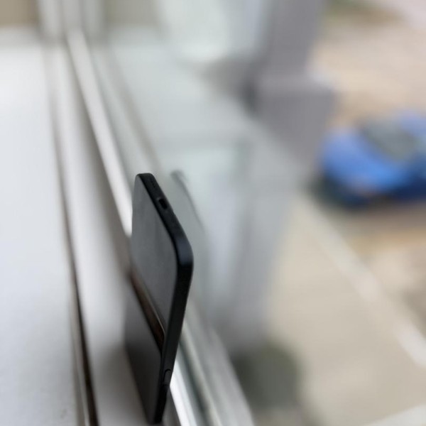 Apple iPhone 16 - T-Mobile, 128 GB, Black, A3081