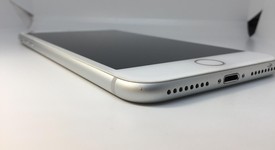 Fair
													Apple iPhone 8 Plus - Unlocked, Silver, 256 GB, A1864, photo 3 of 8