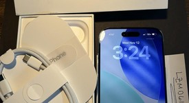 Mint
													Apple iPhone Air - AT&T, Sky Blue, 256 GB, A3260, photo 2 of 9