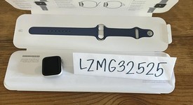 Good
													Apple Watch Series 5 40mm - Silver, A2092 - GPS, Aluminum, photo 4 of 5