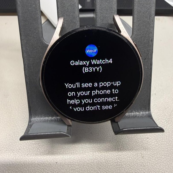 Samsung Galaxy Watch4 - Wi-Fi, Gold, 40mm