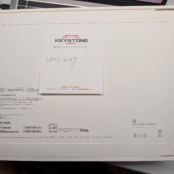 MacBook Air 2026 (M5) - 13 inch - 512 GB, Midnight, 16 GB, Apple M5 10-Core (8-core GPU)