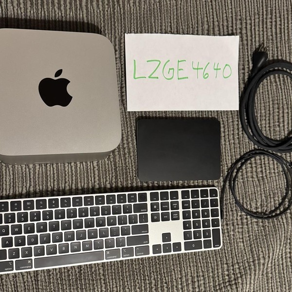 Mac Studio 2022 - 4 TB, 128 GB, Apple M1 Ultra, 64 Core GPU