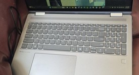 Good
													Lenovo Yoga Laptop, photo 3 of 10