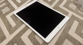 Mint
													Apple iPad 7th Gen - Wi-Fi, Silver, 32 GB, A2197, photo 2 of 10