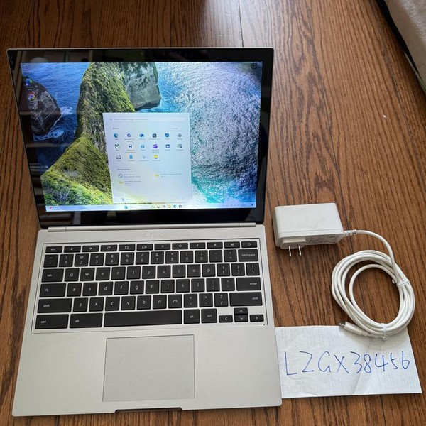 Chromebook Pixel 2nd Gen - 64 GB, Silver, 16 GB, Intel Core i7, LS 2015