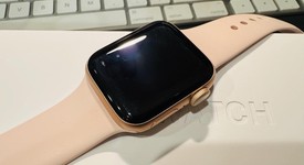 Good
													Apple Watch Series 5 40mm - Gold, A2092 - GPS, Aluminum, photo 5 of 7
