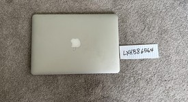 Good
													MacBook Pro 2015 (Retina) - 13" - Silver, 256 GB, 8 GB, photo 1 of 3