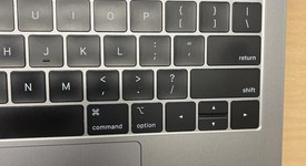 Good
													MacBook Pro 2018 (With Touch Bar) - 13" - I5, Gray, 256 GB, 16 GB, photo 2 of 8