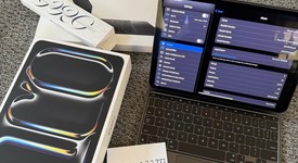 Mint
													Apple iPad Pro 11" (M4) 2024 - Unlocked, Black, 1 TB, 16 GB, A2837, Standard Glass, photo 2 of 10