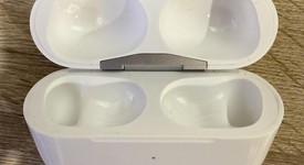 Used
													Apple AirPods Pro 2 - USB-C, photo 3 of 6