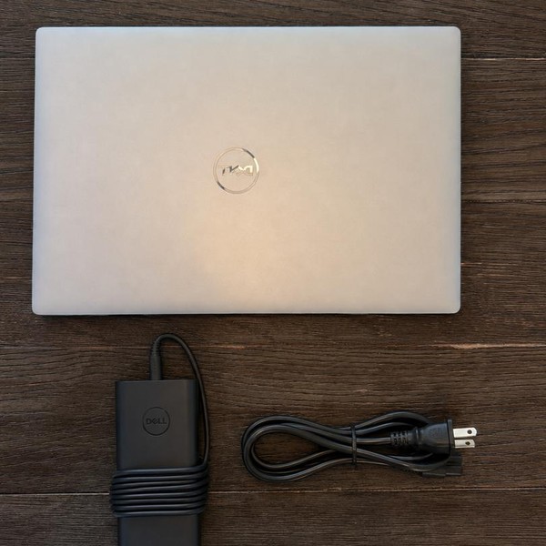 Dell XPS 14 9440 - 1 TB, Platinum, 32 GB, Intel Core Ultra 7, 3.2K