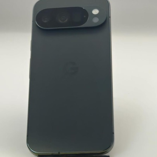Google Pixel 10 Pro - Unlocked, 128 GB, Obsidian, GA09887