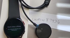 Mint
													Samsung Galaxy Watch4 - Unlocked, Black, 40mm, photo 1 of 6