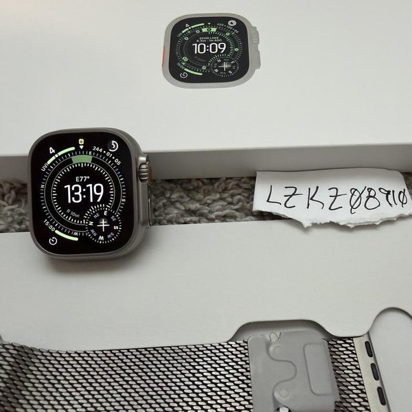 Apple Watch Ultra 3 49mm - Unlocked, Natural, A3281