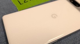 Good
													Google Pixel 7a - Unlocked, Snow, 128 GB, 8 GB, GWKK3, photo 3 of 11