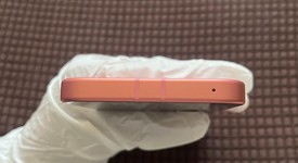 Mint
													Google Pixel 9a - Unlocked, Peony, 128 GB, 8 GB, photo 5 of 18