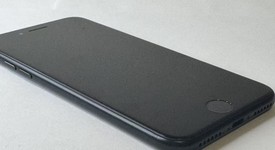 Good
													Apple iPhone SE 2nd Gen 2020 - Unlocked, Black, 128 GB, A2275, photo 4 of 8