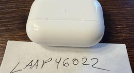Used
													Apple AirPods Pro 2 - Lightning, photo 4 of 12