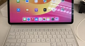 Good
													Apple iPad Pro 12.9" 4th Gen 2020 - Unlocked, Silver, 128 GB, A2069, photo 2 of 9