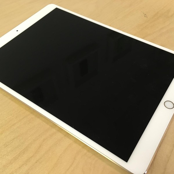 Apple iPad Pro 10.5 inch - Wi-Fi, 256 GB, Gold