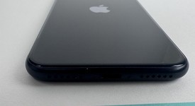 Good
													Apple iPhone SE 3rd Gen 2022 - Unlocked, Midnight, 64 GB, A2595, photo 4 of 8