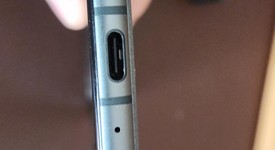 Mint
													Motorola Razr (2024) - Unlocked, Gray, 256 GB, 8 GB, photo 6 of 6
