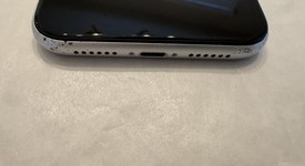 Good
													Apple iPhone Xr - Unlocked, White, 64 GB, A1984, photo 3 of 11