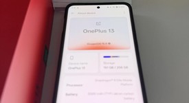 Mint
													OnePlus 13 - Unlocked, Black Eclipse, 256 GB, 12 GB, photo 1 of 9
