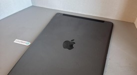 Fair
													Apple iPad 9th Gen - Unlocked, Gray, 64 GB, A2603, photo 4 of 6