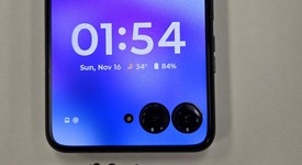 Mint
													Motorola Razr Plus (2024) - Unlocked, Navy Blue, 256 GB, 12 GB, photo 5 of 8