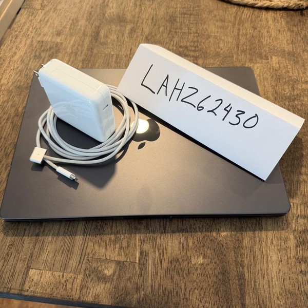 MacBook Pro 2024 - 14 inch - 1 TB, Space Black, 24 GB, Apple M4 Pro 14-core