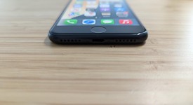 Good
													Apple iPhone SE 3rd Gen 2022 - Unlocked, Midnight, 64 GB, A2595, photo 3 of 14