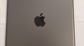 Good
													Apple iPad 9th Gen - Unlocked, Gray, 64 GB, A2603, photo 3 of 4