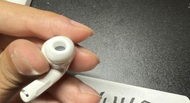 Used
													Apple AirPods Pro 2 - USB-C, photo 2 of 4