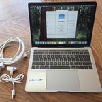 Good MacBook Pro 2019 - 13 inch - 256 GB, Silver, 8 GB, Intel Core i7